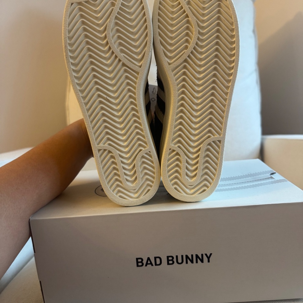 KIDS BAD BUNNY CAMPUS DEEP BROWN × 1 - Picture 5 of 6